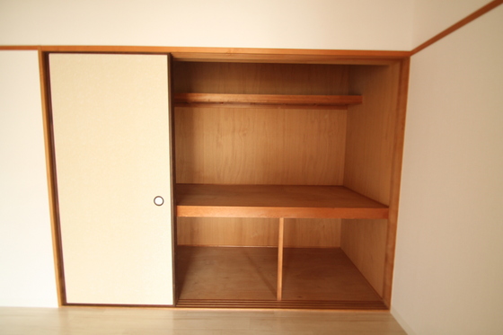 収納　※別部屋の写真です