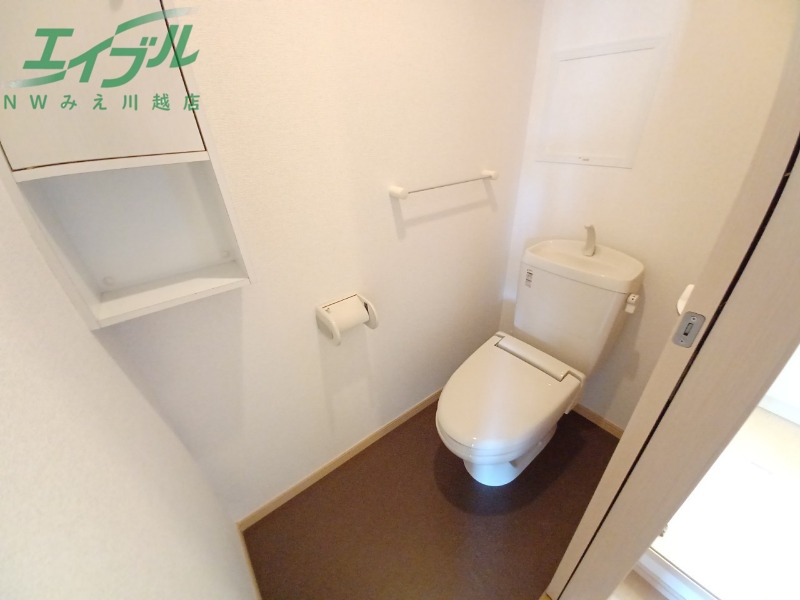 トイレ　反転タイプ参考写真