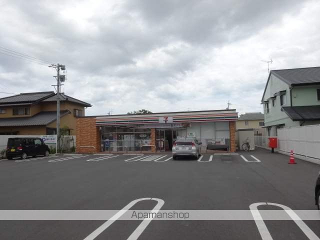 コンビニ　セブンイレブン（コンビニ）まで500m
