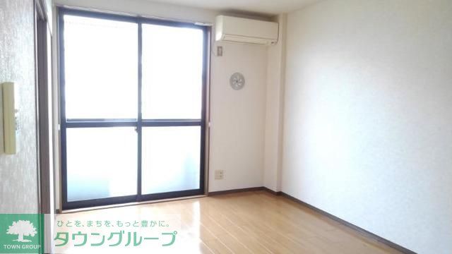 メゾンSの居間写真