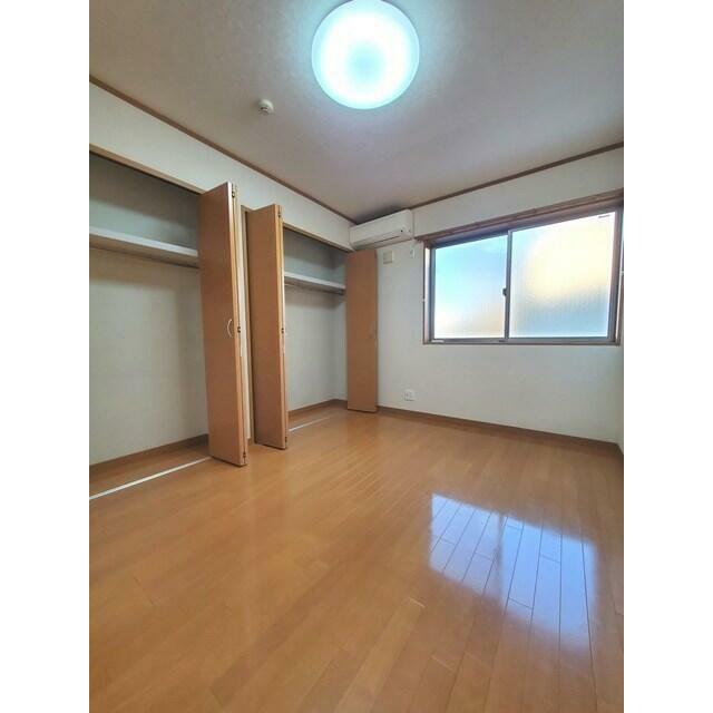 メゾンノグリンの居間写真