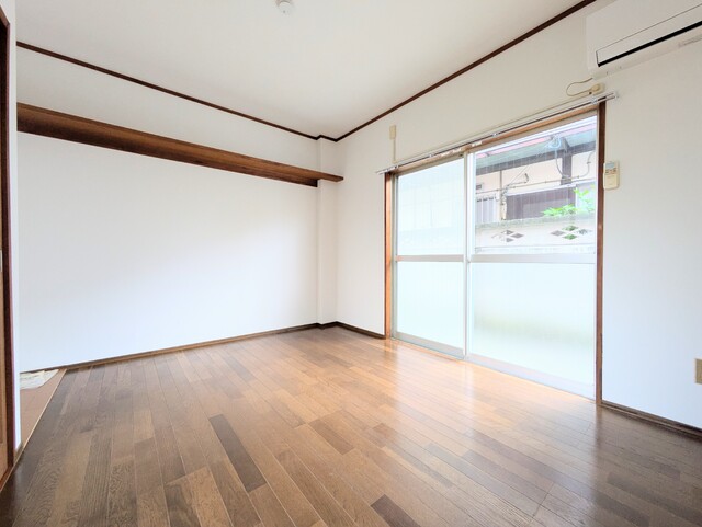 居室・リビング　６．２５帖の洋室です。