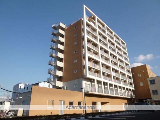 ＪＲ東海道本線 彦根駅 バス乗車時間：8分 最寄りバス停で下車 徒歩1分 10階建 築27年の外観写真
