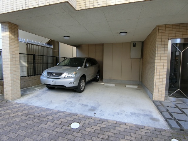 駐車場　駐車場