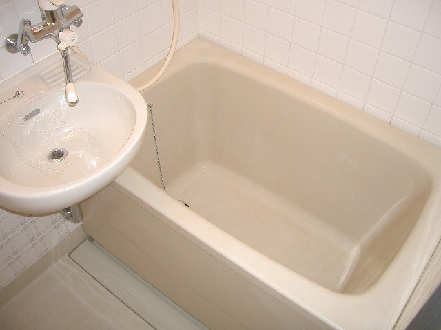 バス・シャワールーム　お風呂トイレ別なのでゆっくり浸かれます．．．