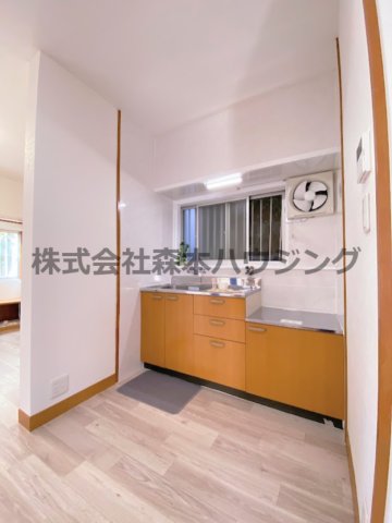 寝屋川市菅相塚町11戸建貸家のキッチン写真