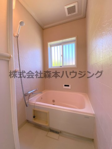 寝屋川市菅相塚町11戸建貸家の風呂写真