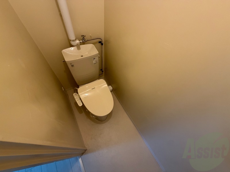 トイレ　こちらはトイレです。清潔感があり、安心して使用できます。