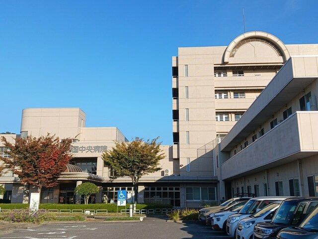 病院　四国中央病院（病院）まで818m