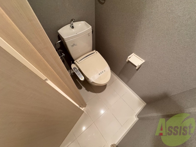 トイレ　こちらはトイレです。清潔感があり、安心して使用できます。