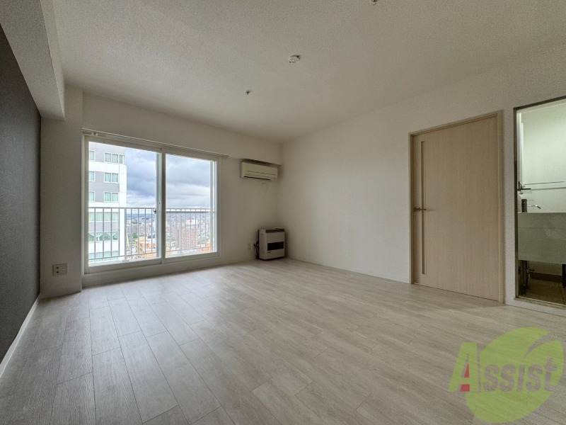 居室・リビング　広くてキレイなお部屋が広がっていて、充実した生活が送れそう。