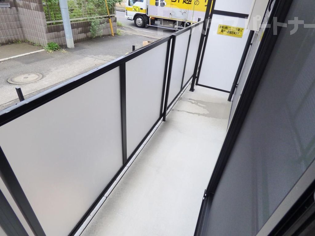 バルコニー　※同施会社　参考画像※