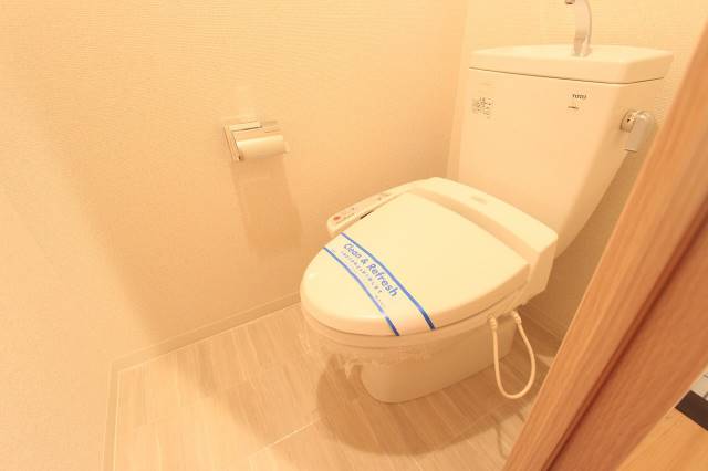 トイレ　他号室の写真になります。