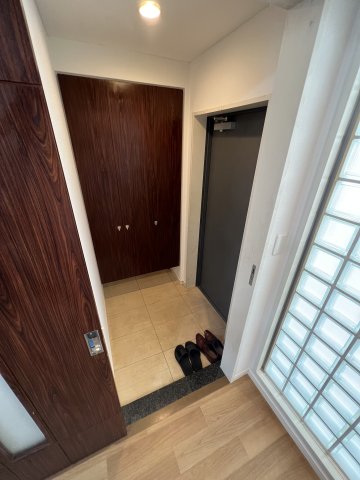 レクシオ川崎富士見の玄関写真