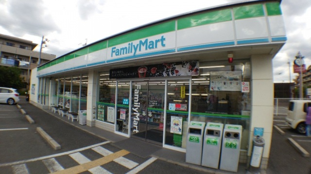 コンビニ　ファミリーマート佐井寺南が丘店（コンビニ）まで312m