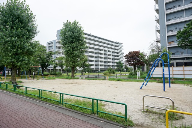 URフレール西新井中央公園の外観写真