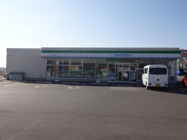 コンビニ　ファミリーマート小山雨ヶ谷店（コンビニ）まで1020m