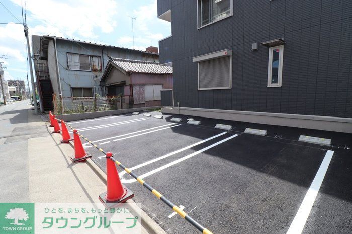 駐車場　駐車場