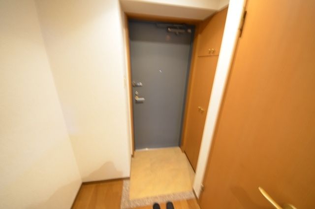 玄関　お部屋探しはタウンハウジングへ♪