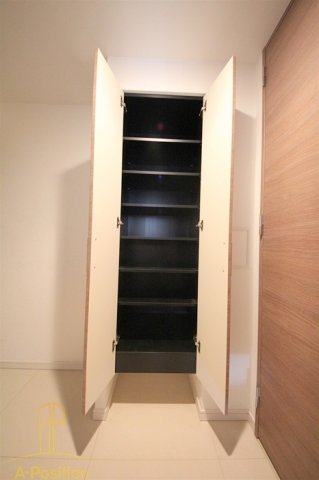 玄関　サムティ阿波座BELSIA