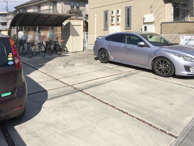 駐車場　駐車場