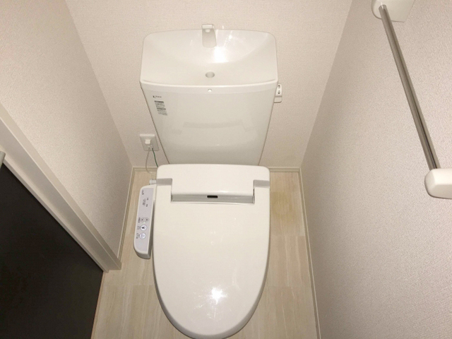 トイレ　温水洗浄暖房便座トイレ