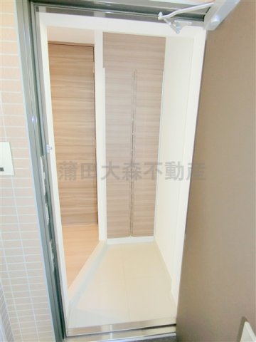HY ́s briller大森北の玄関写真