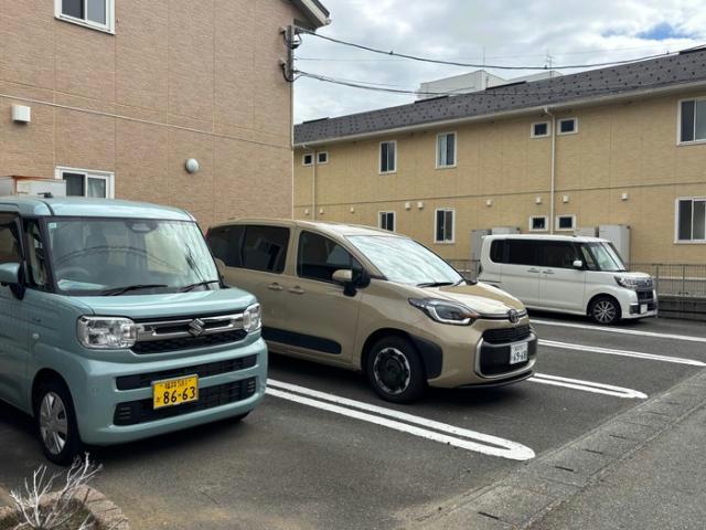 駐車場　駐車場