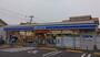 コンビニ　ローソン万平一丁目店（コンビニ）まで400m