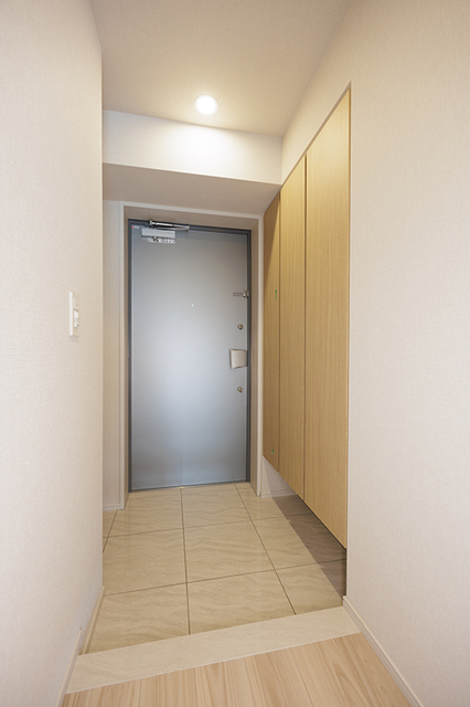 玄関　※写真は同タイプ住戸です。