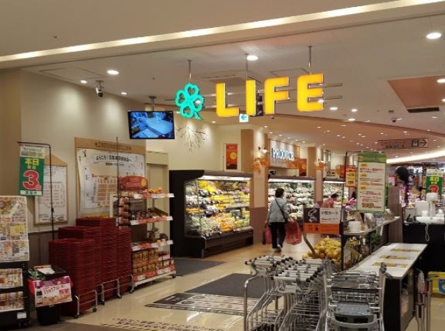スーパー　ライフ京急蒲田駅前店（スーパー）まで482m