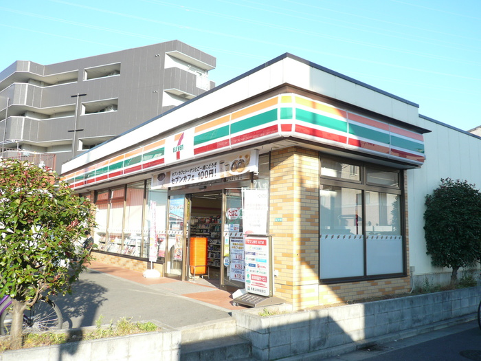 コンビニ　セブンイレブン（コンビニ）まで350m