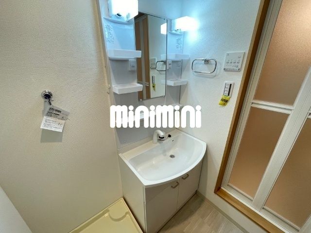 洗面設備　別部屋の写真です。