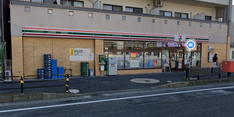 コンビニ　セブンイレブン 横須賀上町店（コンビニ）まで299m