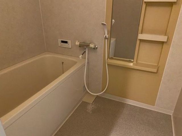 バス・シャワールーム　前回入居前の写真です
