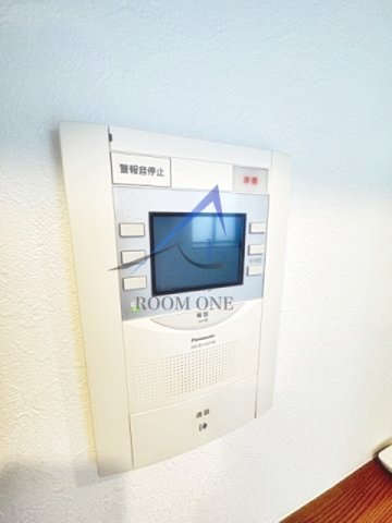 セキュリティ　モニター付きインターホンです。