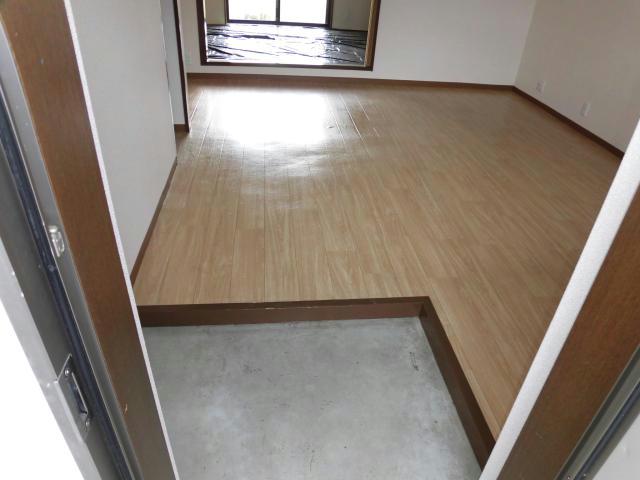 五個荘3軒の玄関写真