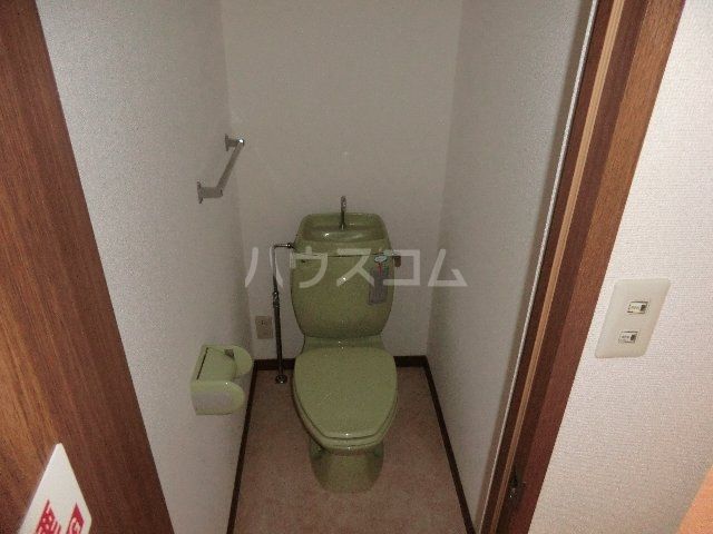カルティエ エクレーレ B棟のトイレ写真