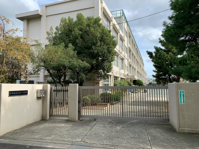 中学校　世田谷区立富士中学校（中学校）まで95m