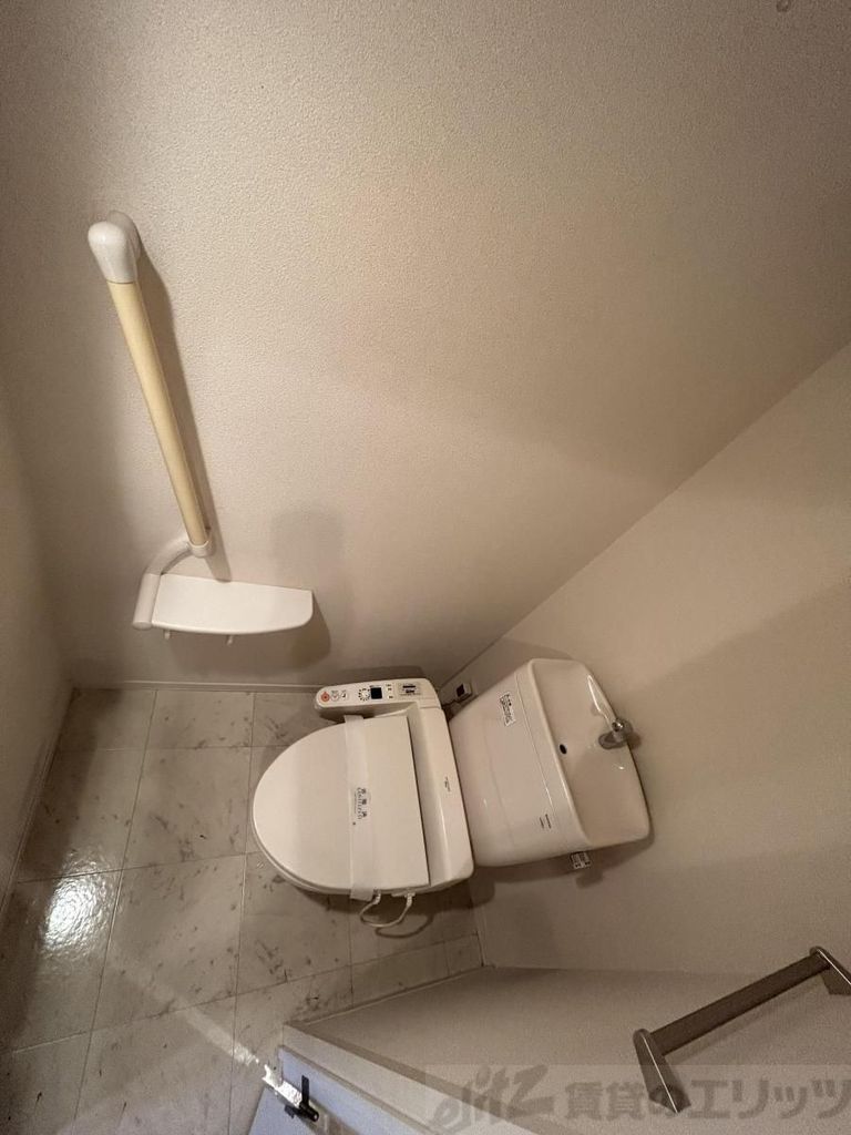 トイレ　下駄箱
