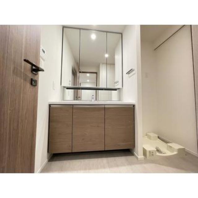 洗面設備　※写真は同タイプ住戸です。