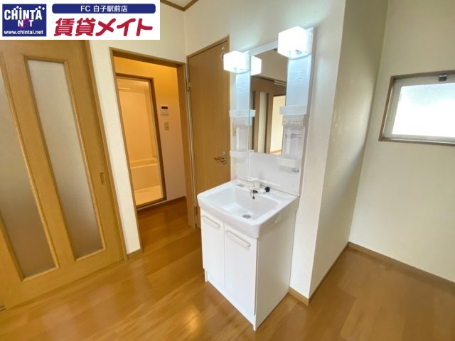 洗面設備　別部屋の写真です