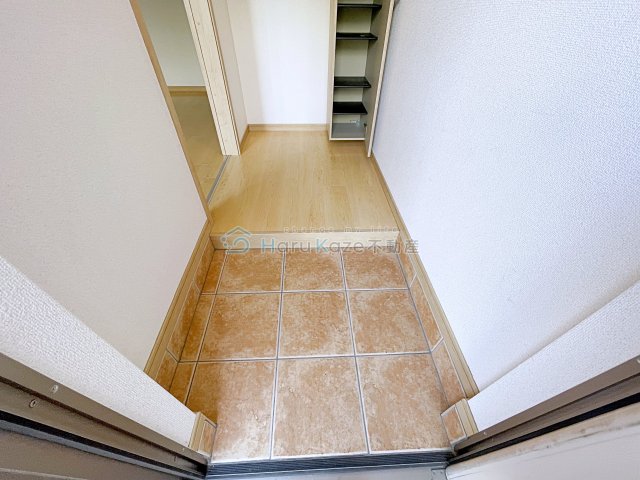 名鉄常滑線 道徳駅 徒歩8分 2階建 築11年の玄関写真