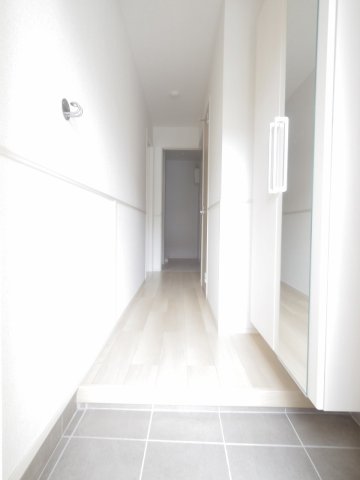 玄関　※同仕様写真です