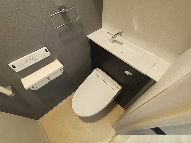 近鉄南大阪線 古市駅 徒歩10分 3階建 築3年のトイレ写真