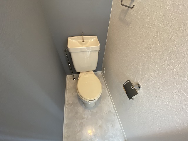 トイレ　※別部屋参考写真。現況優先です。