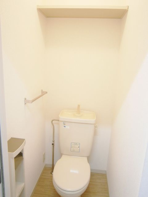 ＪＲ大阪環状線 野田駅 徒歩3分 2階建 築24年のトイレ写真