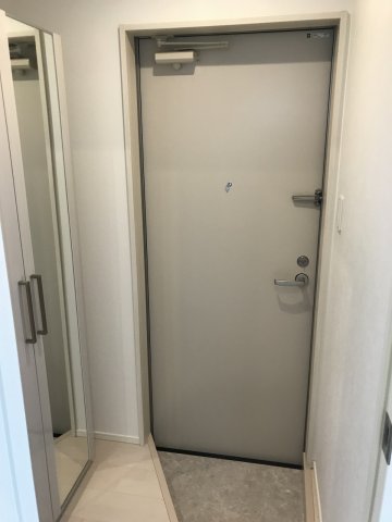 玄関　101号室