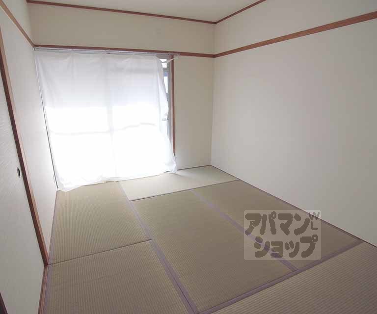 居室・リビング　６帖和室です。