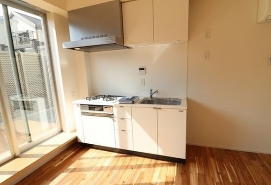 キッチン　別部屋の参考写真となります